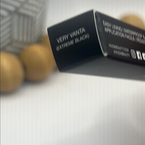 HUDA BEAUTY Life Liner Quick 'N Easy Eyeliner - Black - Picture 5 of 5